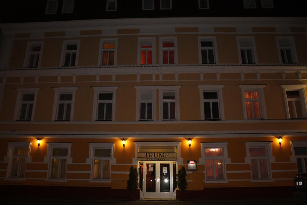 Hotel Trumf Mladá Boleslav エクステリア 写真